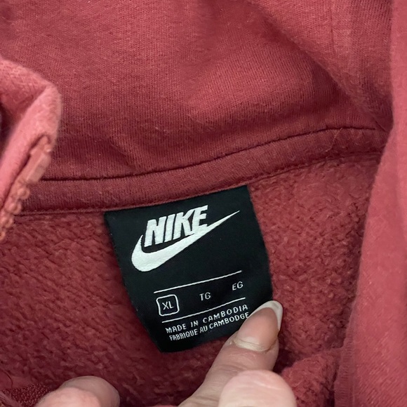 Nike | Old School Faded Maroon Zip Up Hoodie -  BROKEN ZIPPER - Picture 6 of 6